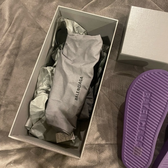 Balenciaga slides- slightly worn. AUTHENTIC - Picture 5 of 5